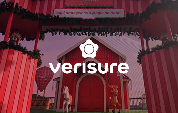 fotografia da casa do pai natal da wonderland lisboa de 2025 com logotipo da verisure em branco por cima